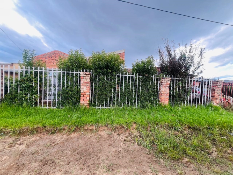 4 Bedroom Property for Sale in Grasslands Free State